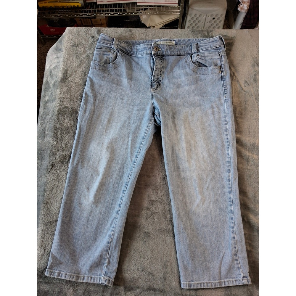 Chicos Platinum Denim Light Wash Blue Straight Leg Jeans‎ Womens Size 25